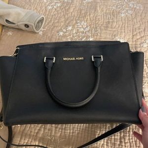 Michael kors selma satchel